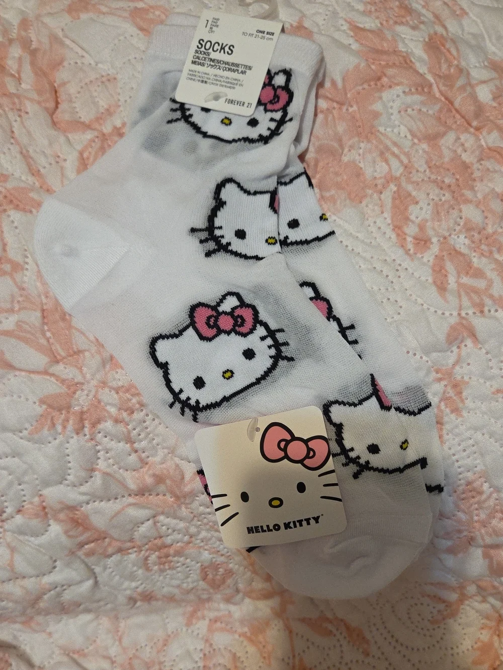 Hello Kitty 50th Anniversary White & Pink Ankle Crew Socks